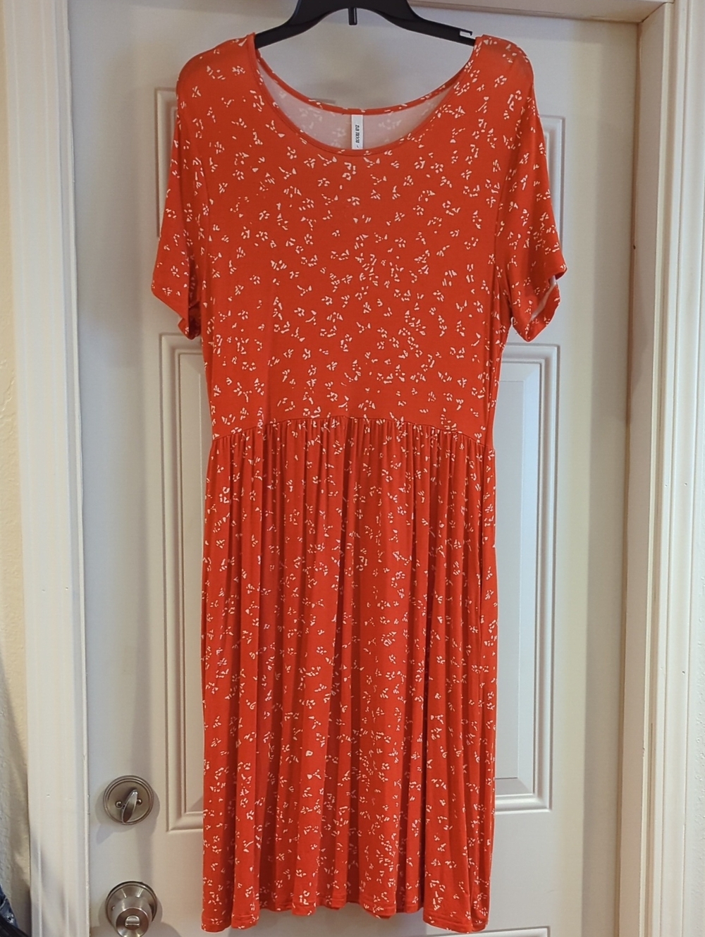 Orange Short-Sleeve Floral Midi Dress with Gathered Waist